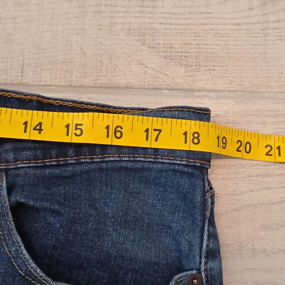 Levi's 505 Mens Size 38x30 Straight Leg Stretch Medium Wash